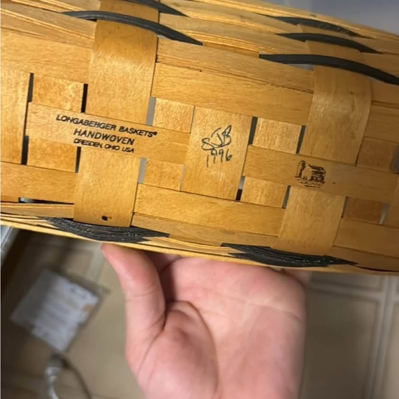 LONGABERGER Basket Woven Handmade Collector 1996 - Picture 3 of 3